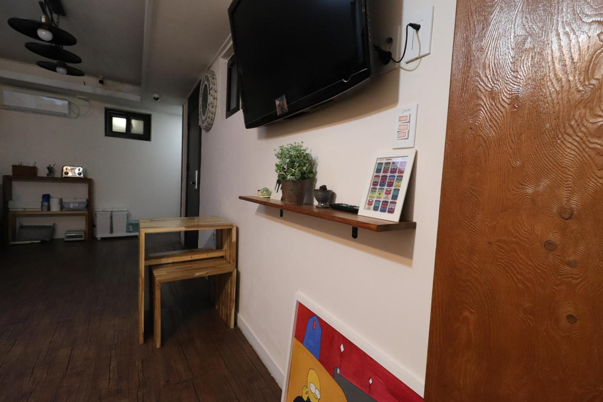 Just4U Guesthouse Сеул Екстериор снимка