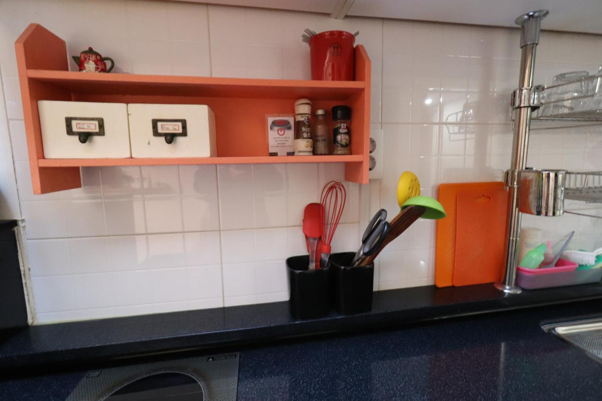 Just4U Guesthouse Сеул Екстериор снимка