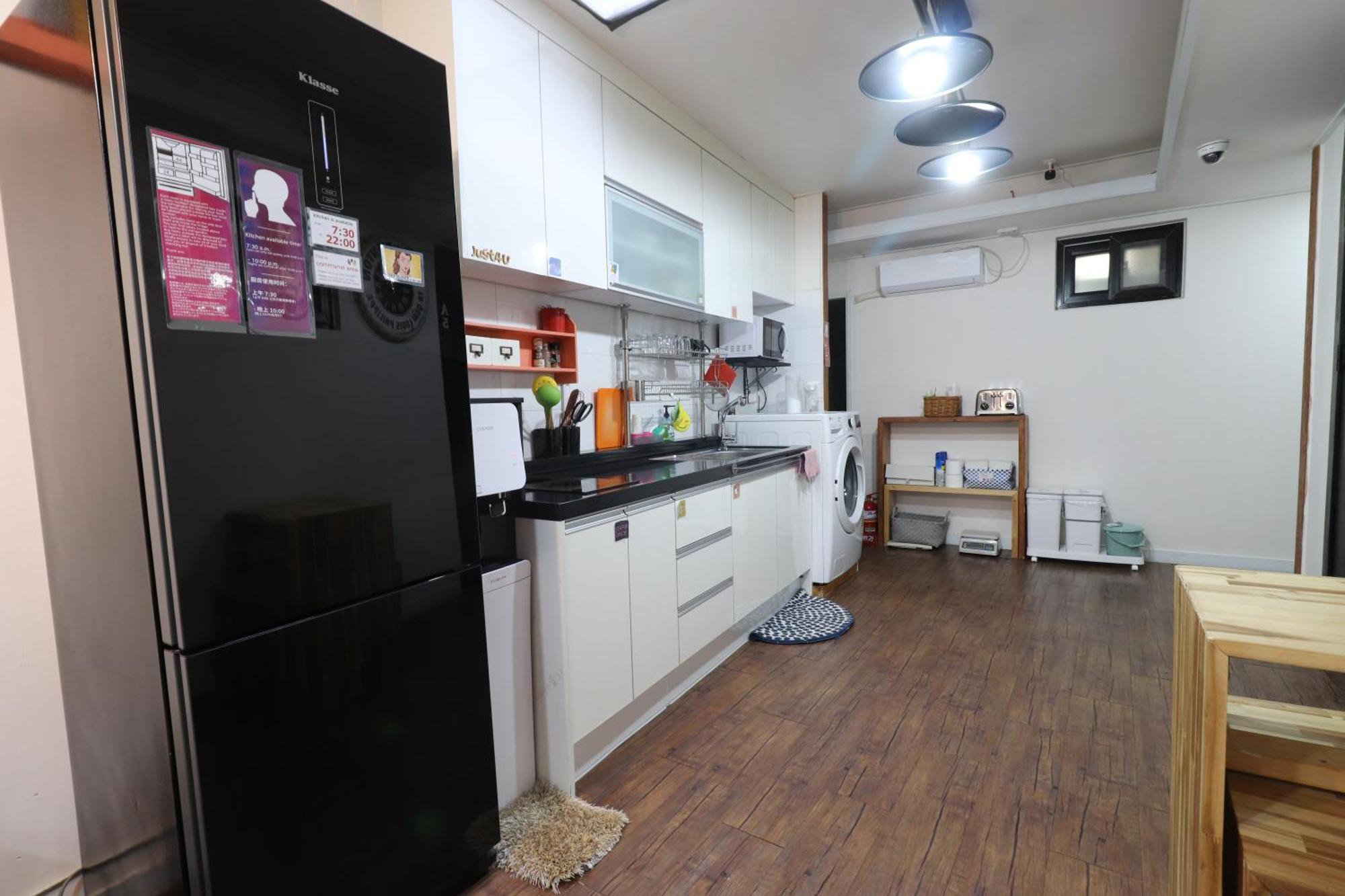 Just4U Guesthouse Сеул Екстериор снимка